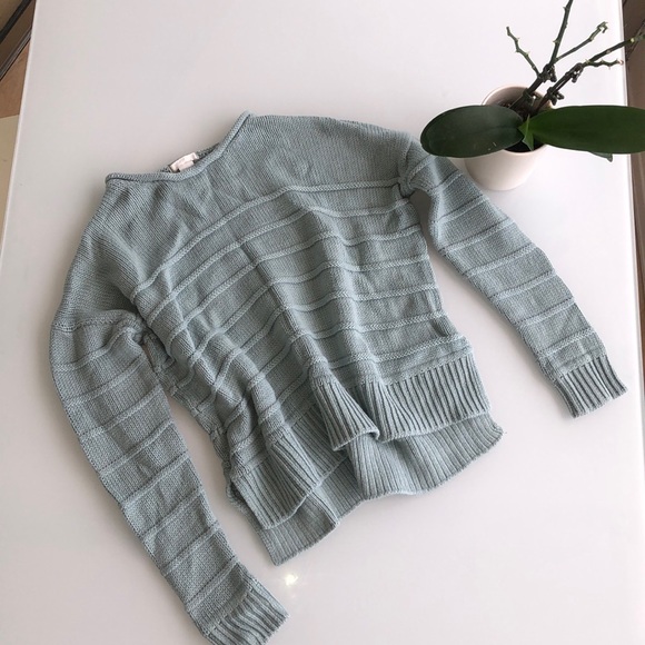 Sweater - Picture 1 of 1